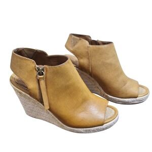 RuffHewn Major Tan Espadrille Wedge Sandals Womens 8M Peep Toe Side Zip RH-MAJOR